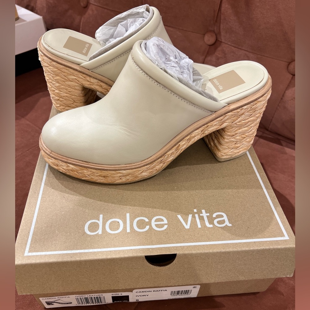 NWT DOLCE VITA TAN LEATHER RAFFIA CLOG
